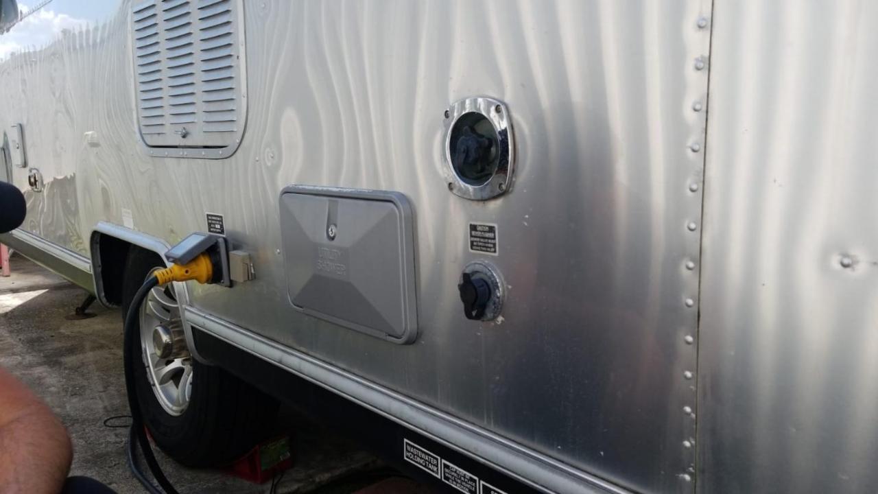 Airstream In The Center Of It All ميامي المظهر الخارجي الصورة