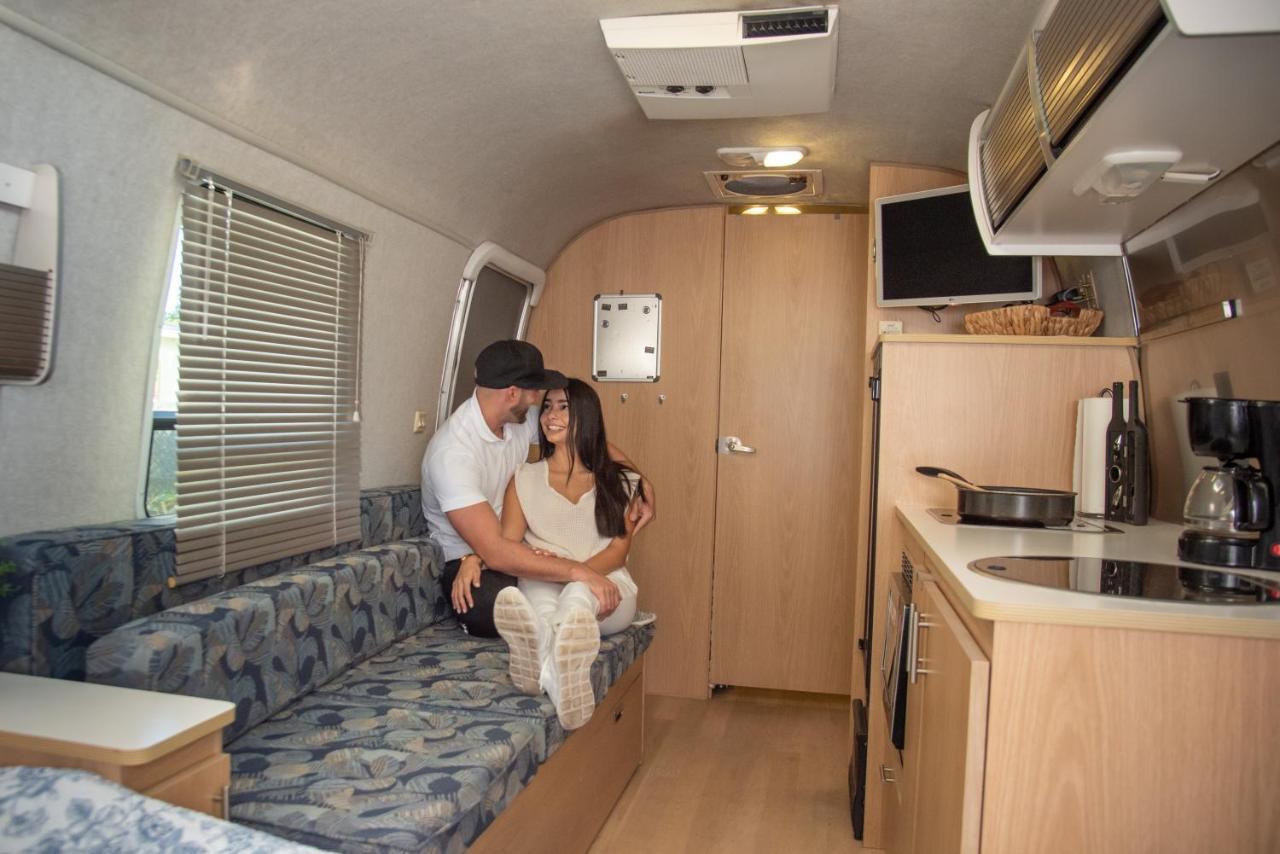 Airstream In The Center Of It All ميامي المظهر الخارجي الصورة